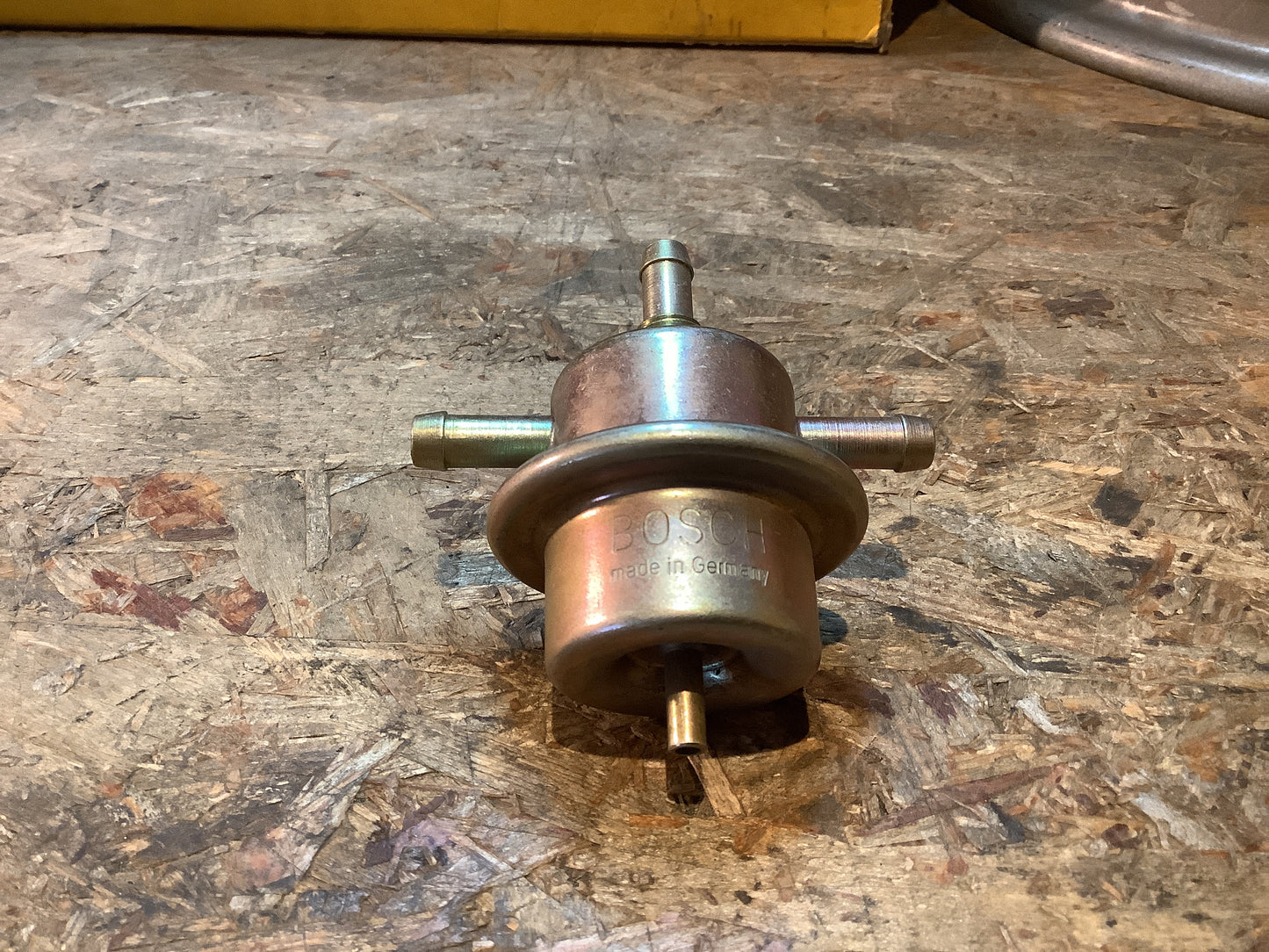 Opel Ascona B, Kadett C, Senator A/B Kraftstoff Druckregler Original Bosch NEU