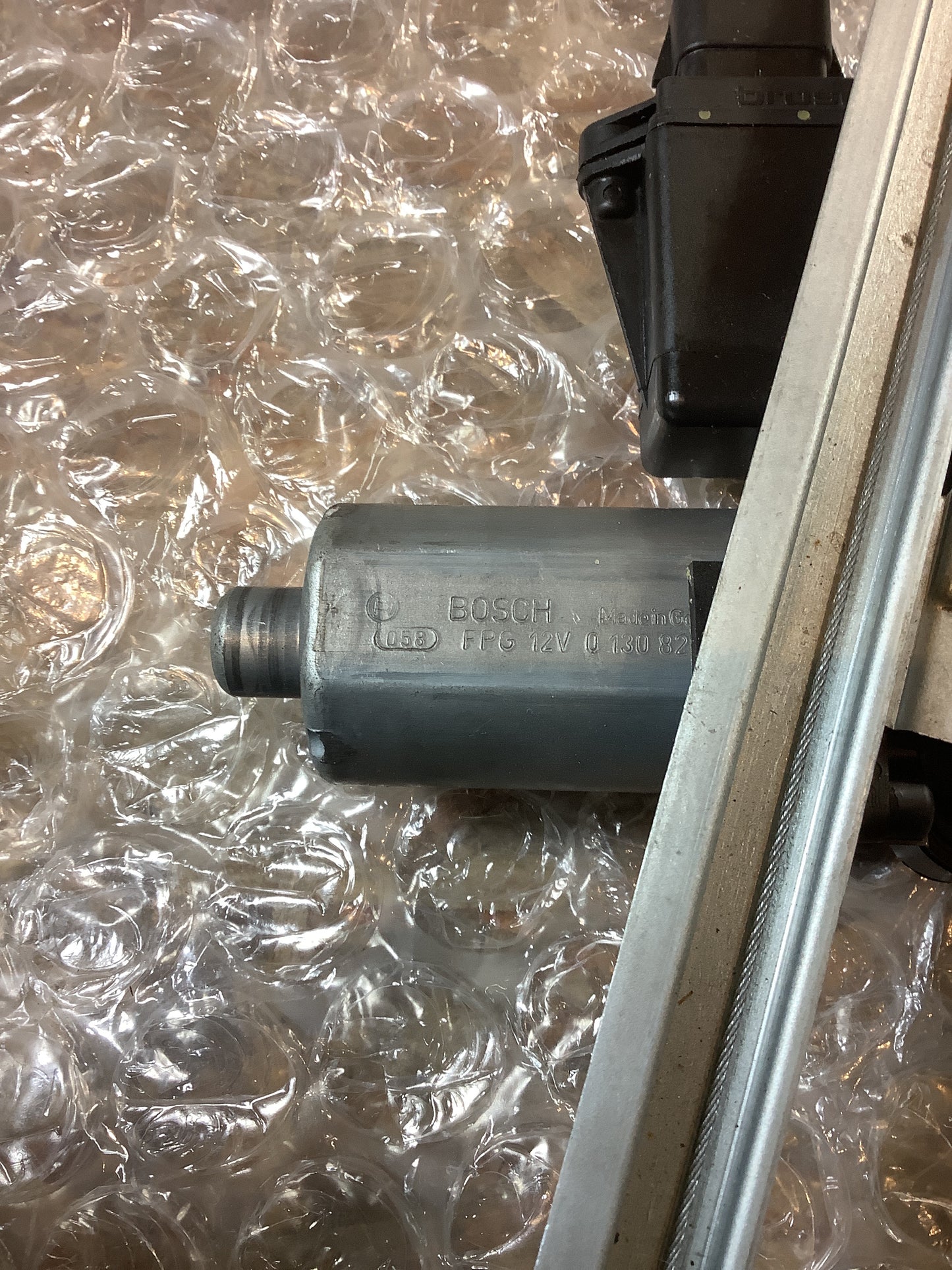 Opel Zafira A Fensterhebermotor mit Gestänge hinten rechts Original Bosch GM NEU