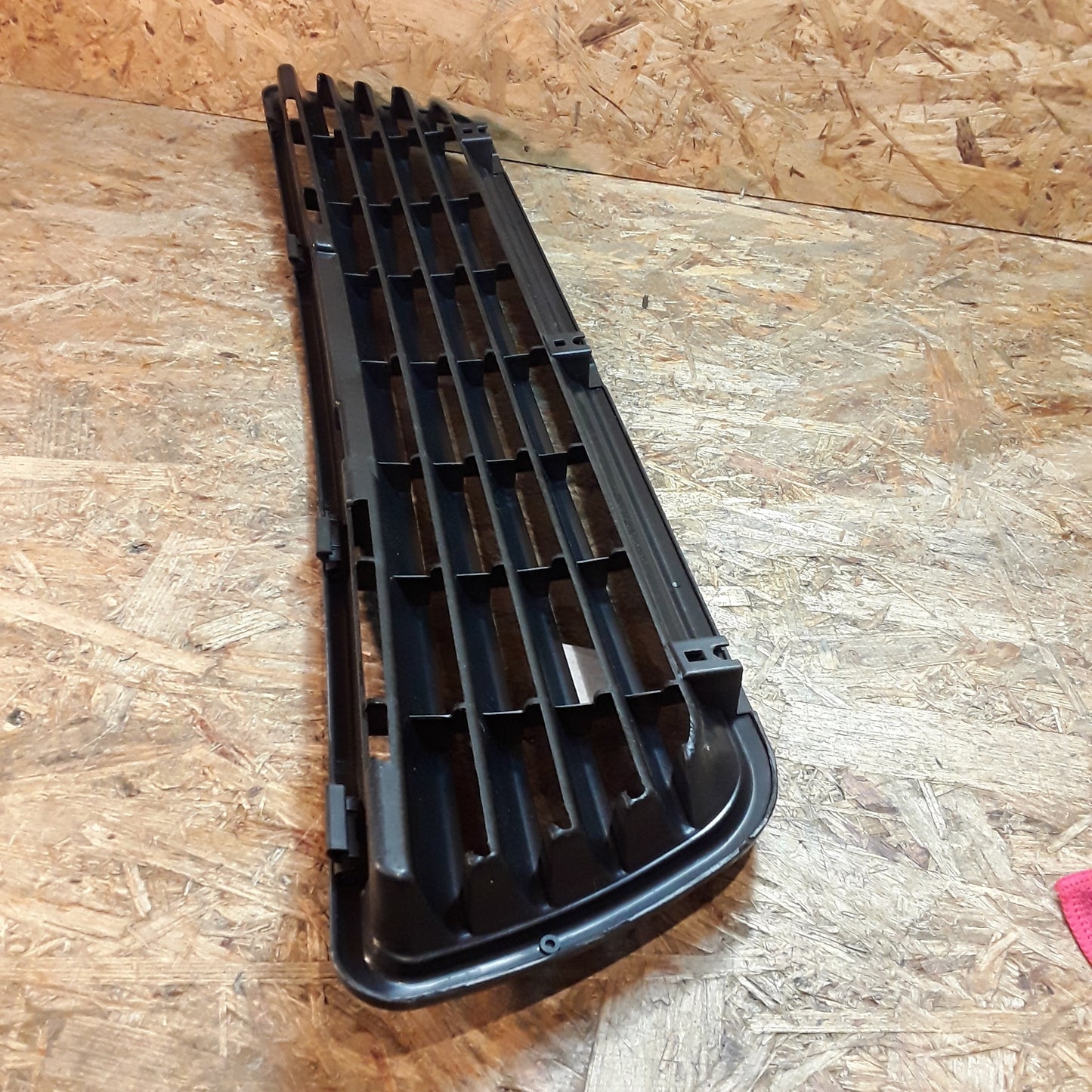 Audi A6 Bj 94-97 Kühlergrill Emblemlos NEU
