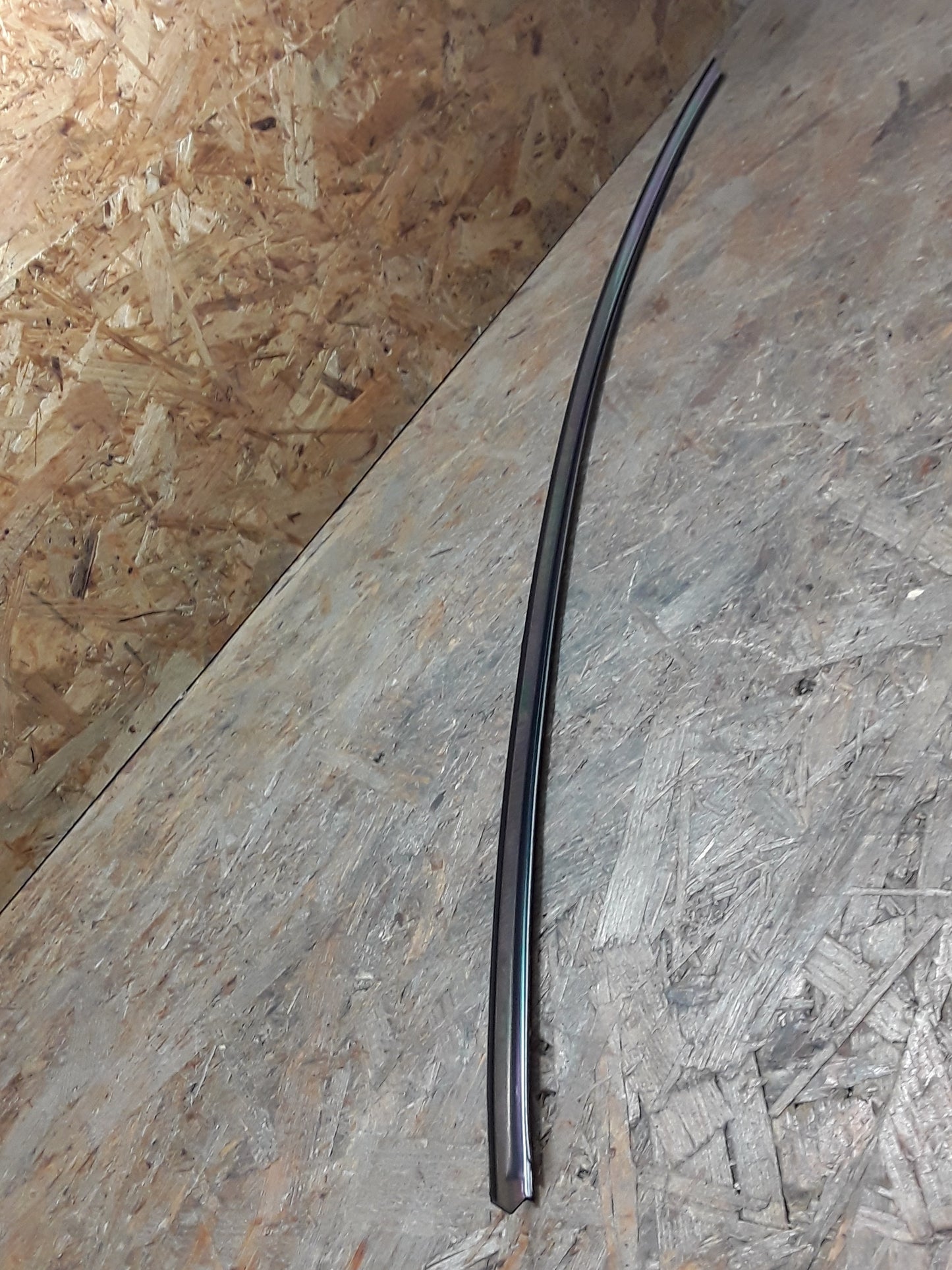 Mitsubishi Pajero ll Bj 91-00 V20 Zier- Schutzleiste, Frontscheibe oben Metall original Mitsubishi NEU