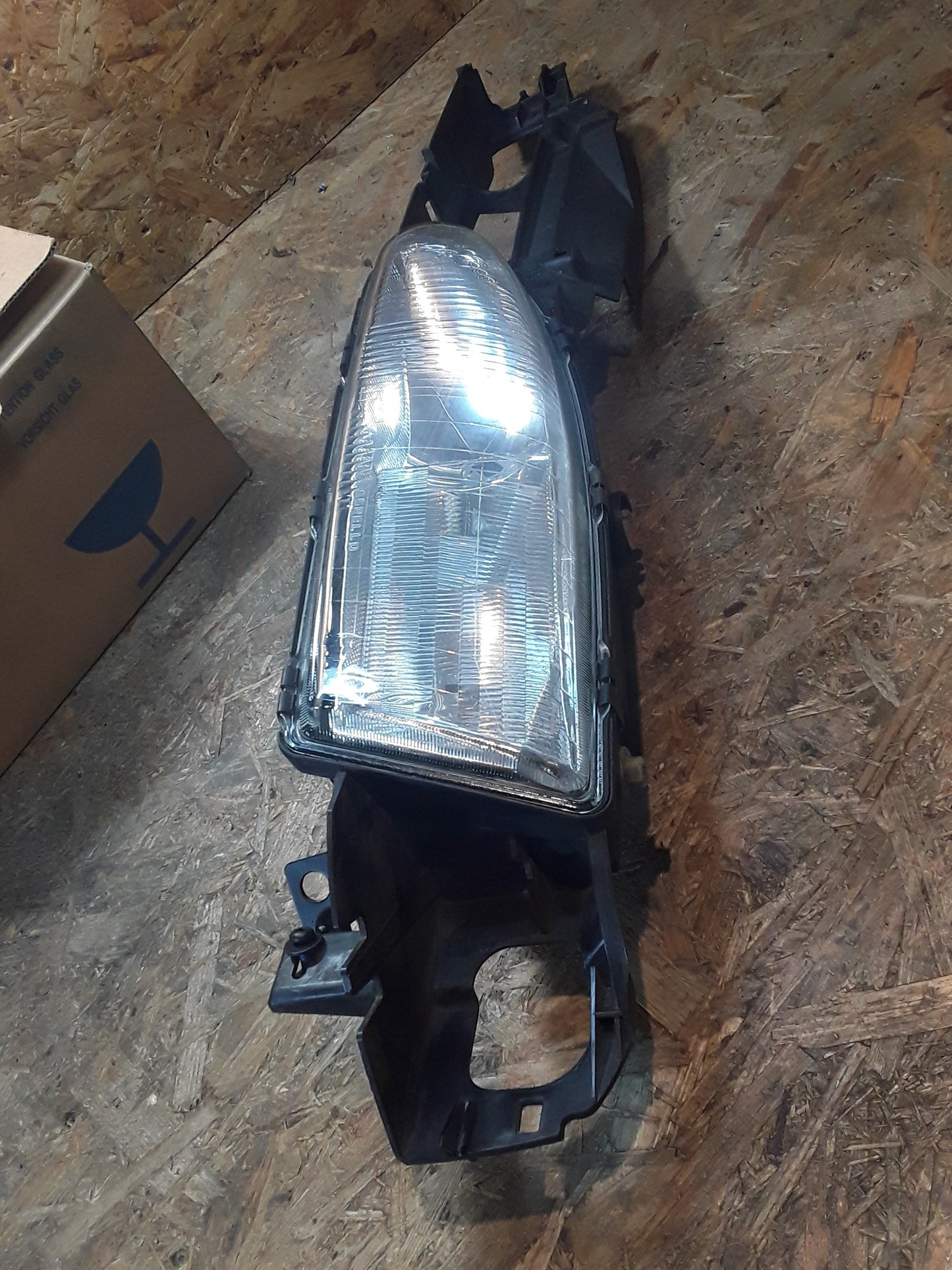 Ford Mondeo Bj 93-96 Hauptscheinwerfer links original Ford GEBRAUCHT