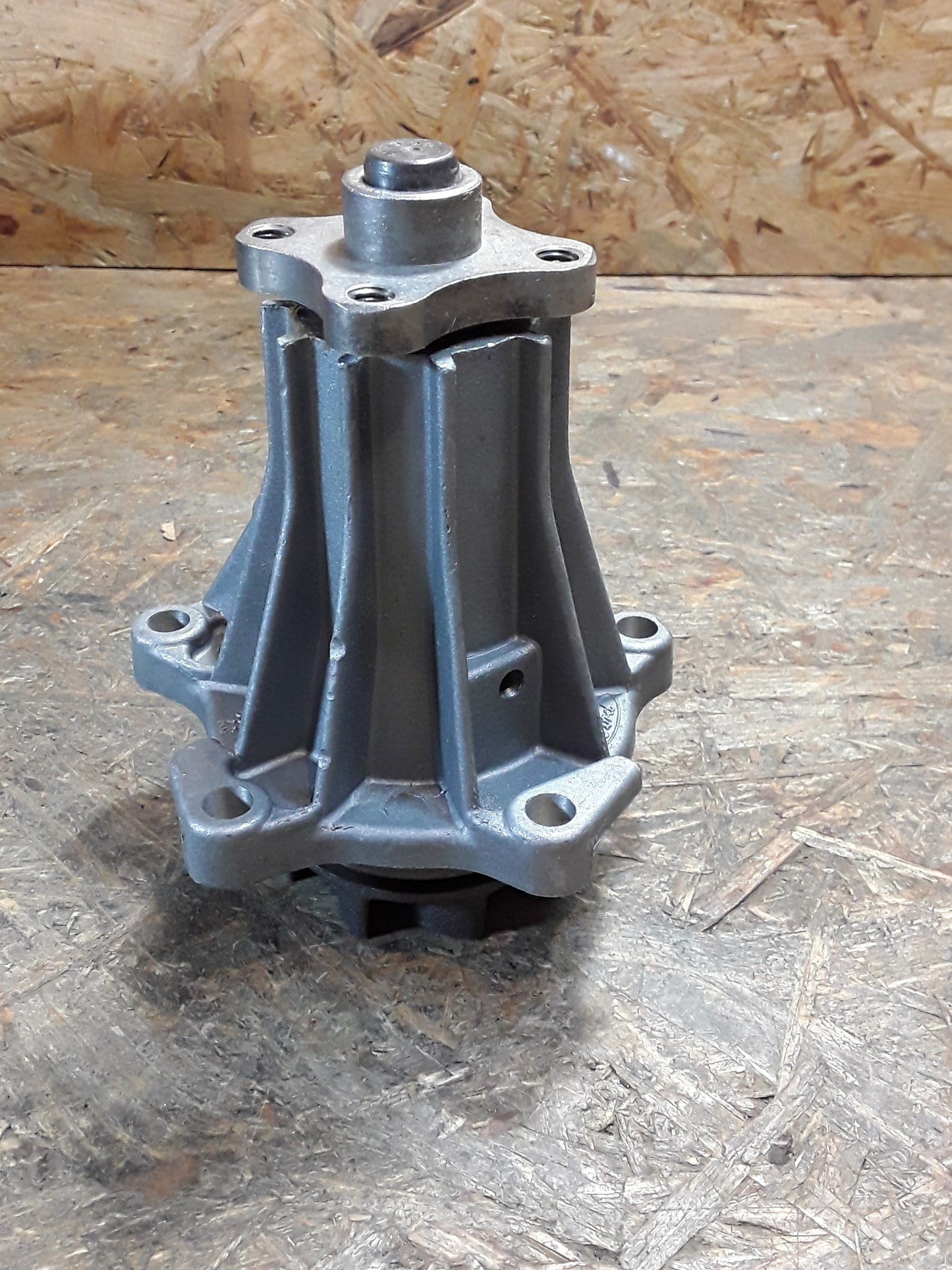 Ford Scorpio I / Scorpio II / Sierra/ Transit Wasserpumpe original Ford NEU