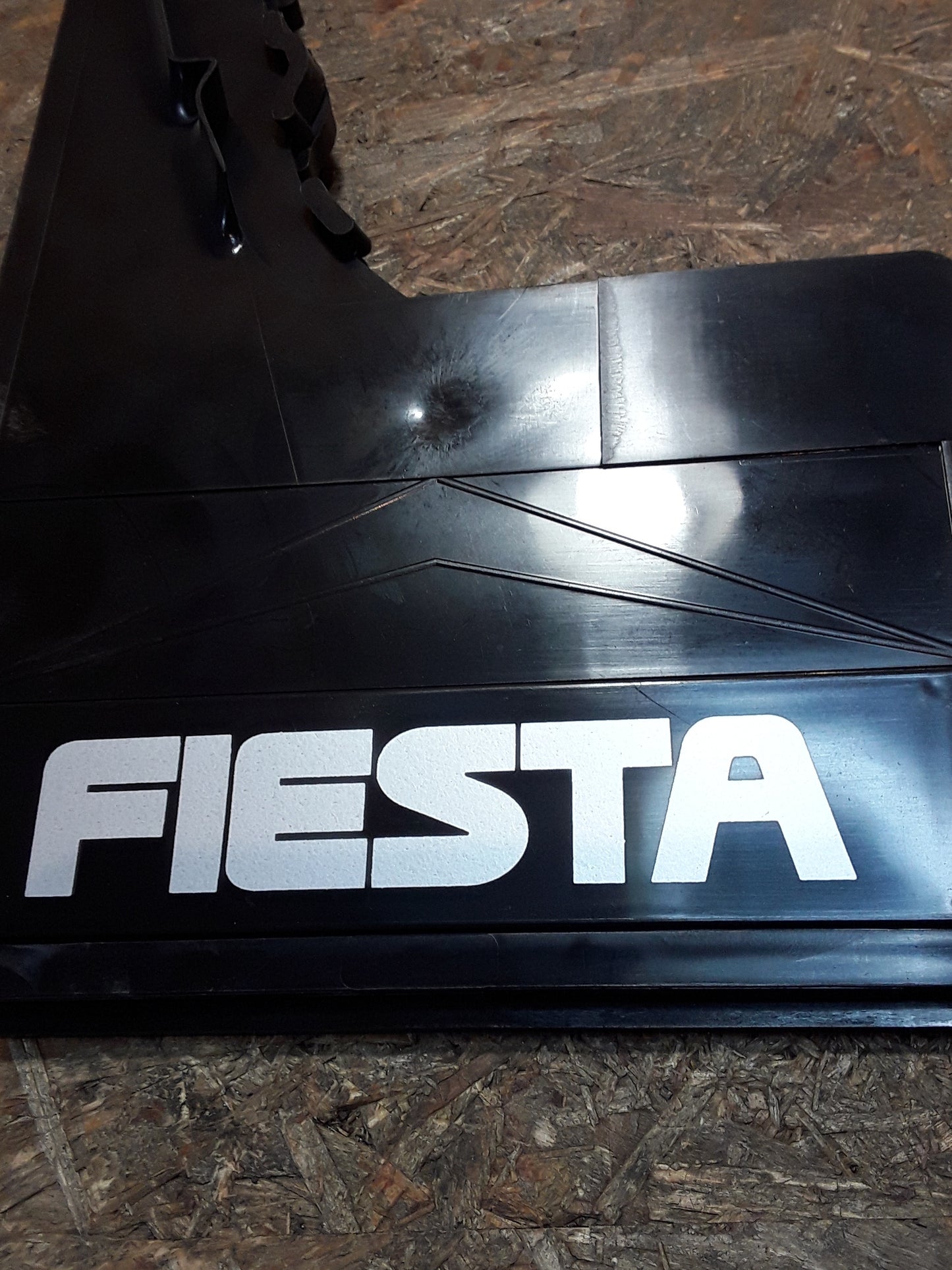 Ford Fiesta ab Mod. 89 Schmutzfänger hinten original Ford NEU