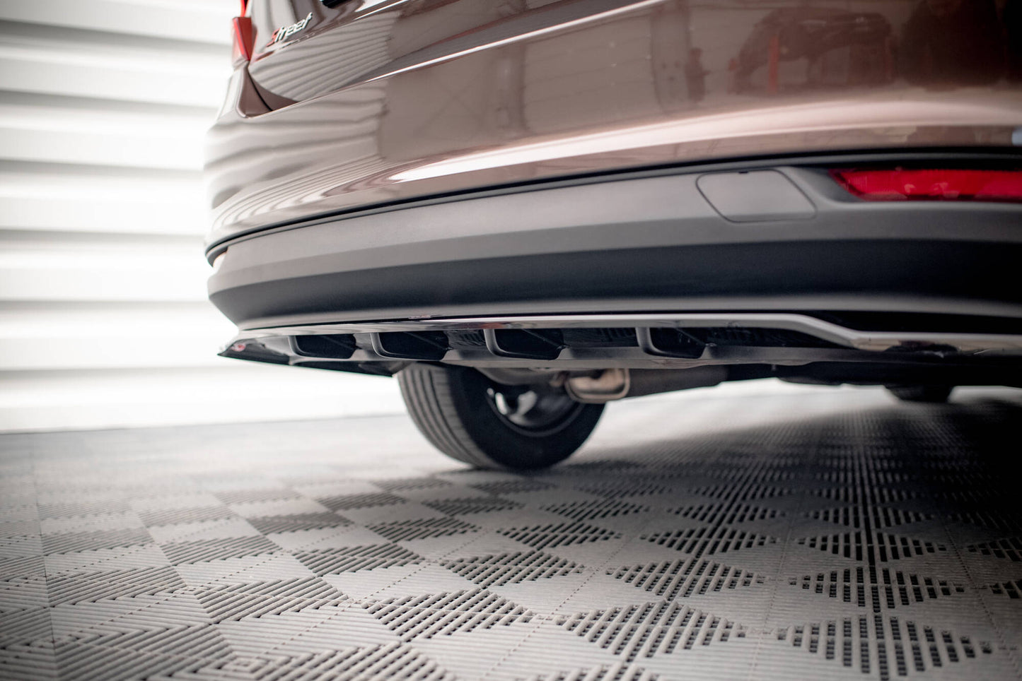 Maxton Mittlerer Diffusor Heck Ansatz DTM Look für Fiat Tipo S Limousine Mk1 schwarz Hochglanz