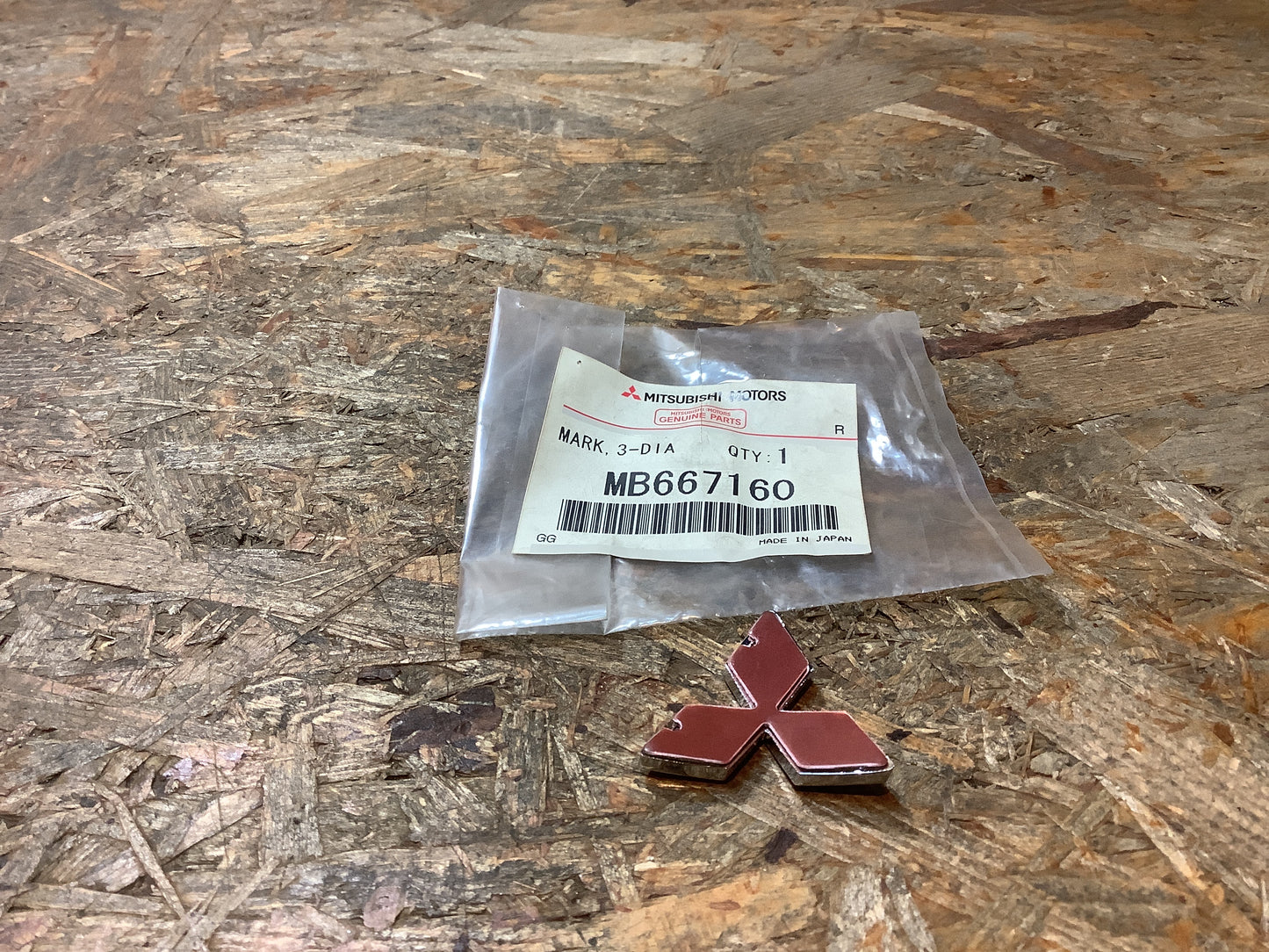 Mitsubishi Bj. 92-02 Grill Emblem Original Mitsubishi NEU