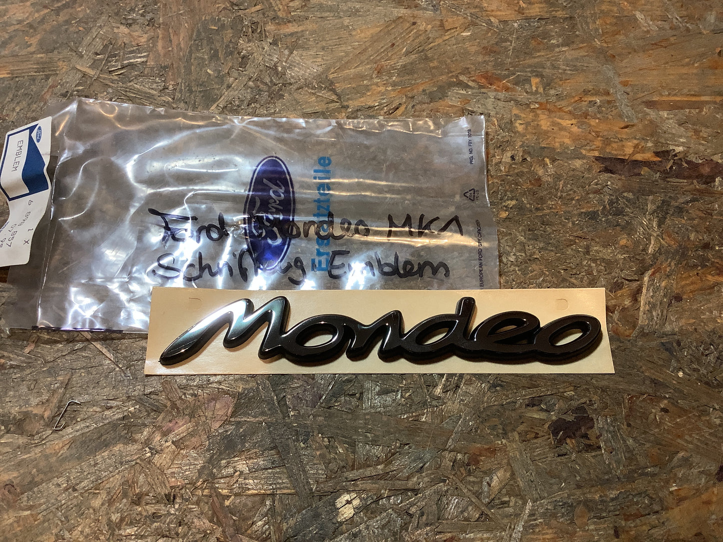 Ford Mondeo MK1 Schriftzug, Emblem Original Ford NEU