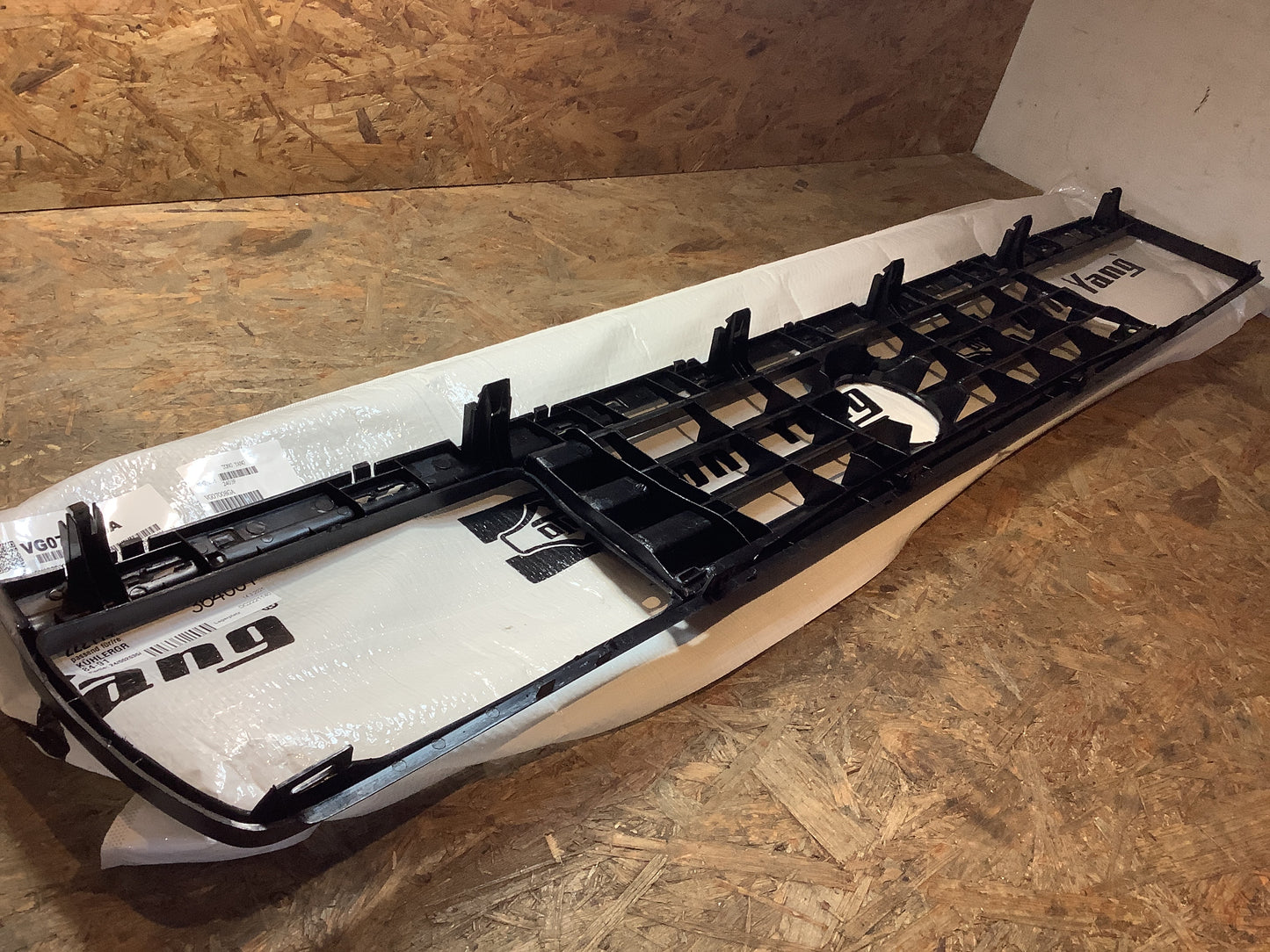 Kühlergrill Kühlergitter Grill für VW Jetta II 19E 1G2 165 Baujahr 1987-1992