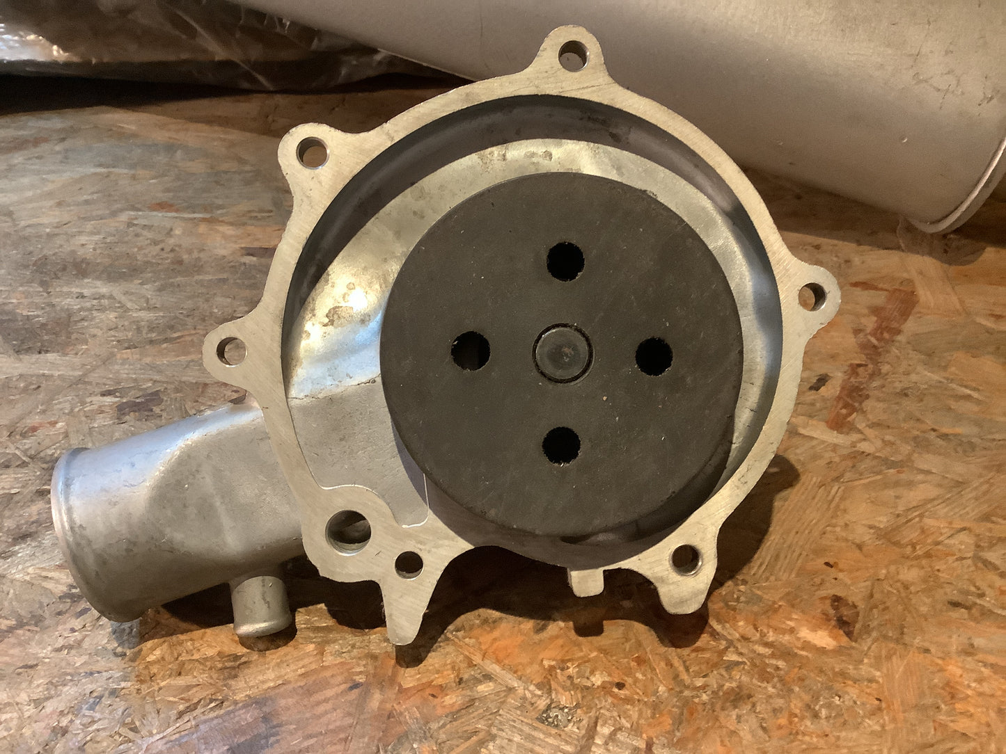 Opel Admiral, Commodore A/B, Kapitän, Rekord C/D Wasserpumpe Original GM NEU