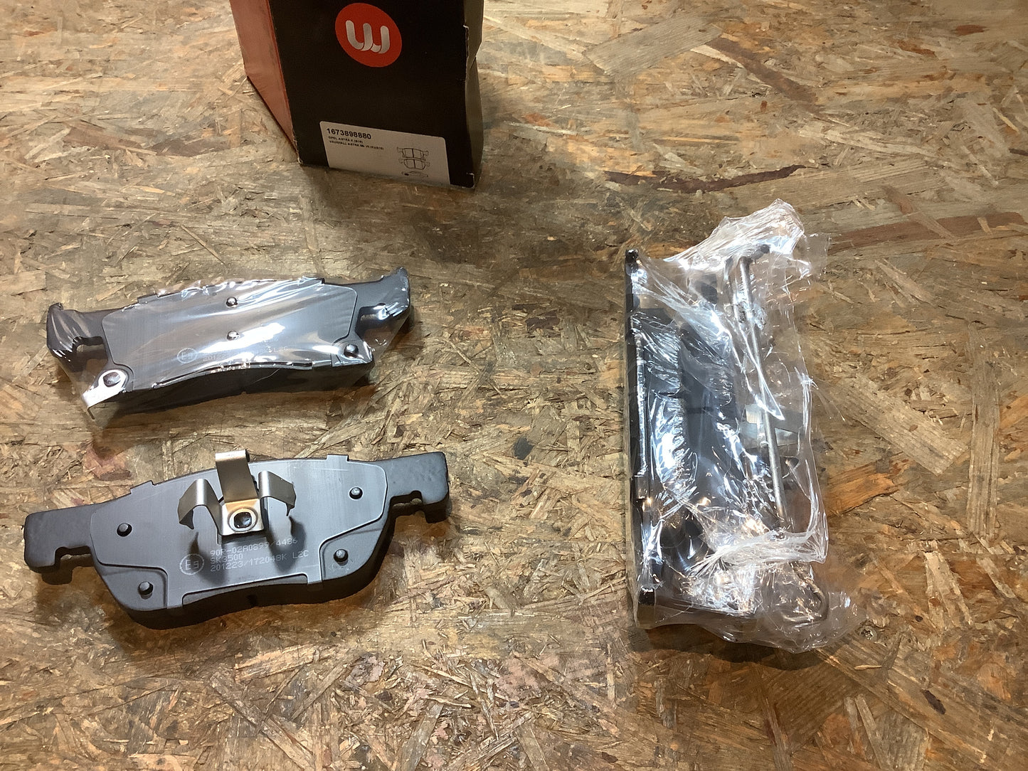 Astra K (mit 276mm Scheiben vorne) Bremsklötze Original Eurorepar NEU