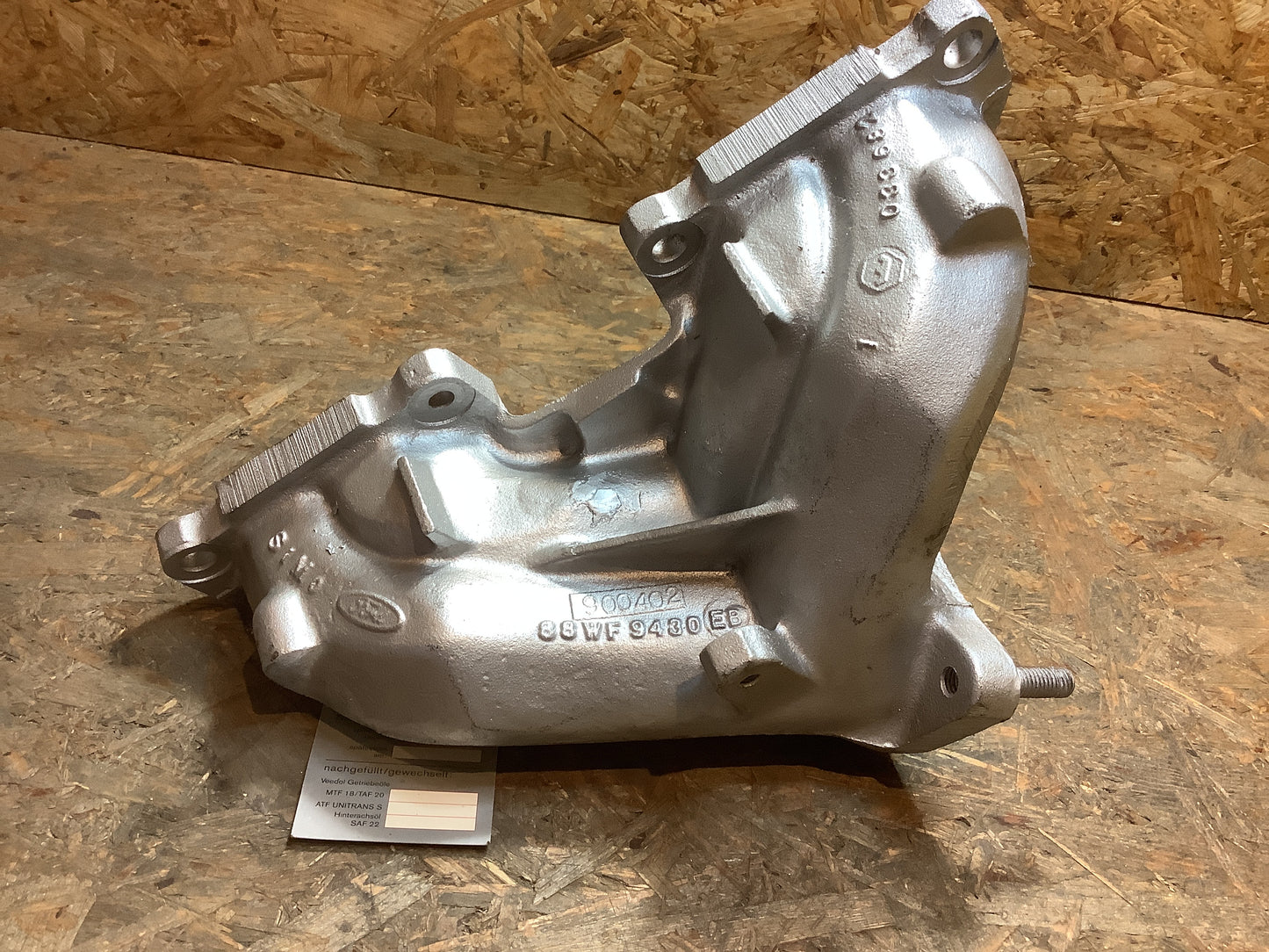 Ford Sierra 2.0 DOHC; Ford Scorpio 2.0 DOHC; Ford Granada 2.0 DOHC Abgaskrümmer Original Ford NEU