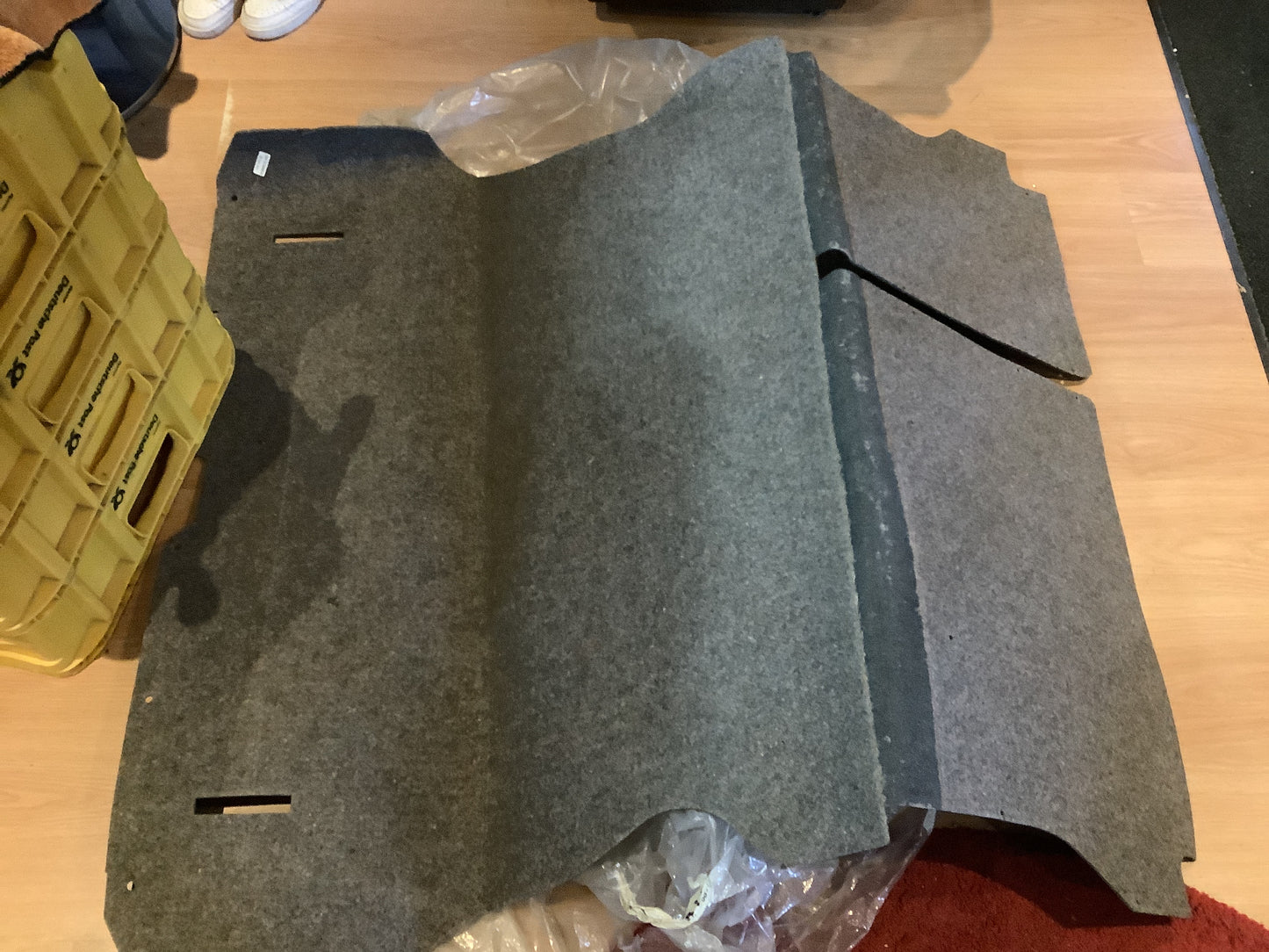 Opel Kadett E Schrägheck Ladeboden hinten, grau Original Opel NEU