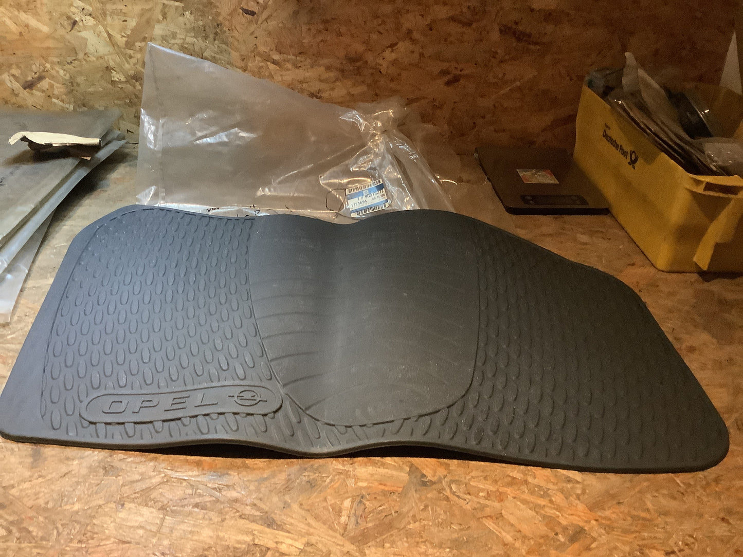 Opel Vectra B Gummimatte vorne rechts Original GM NEU