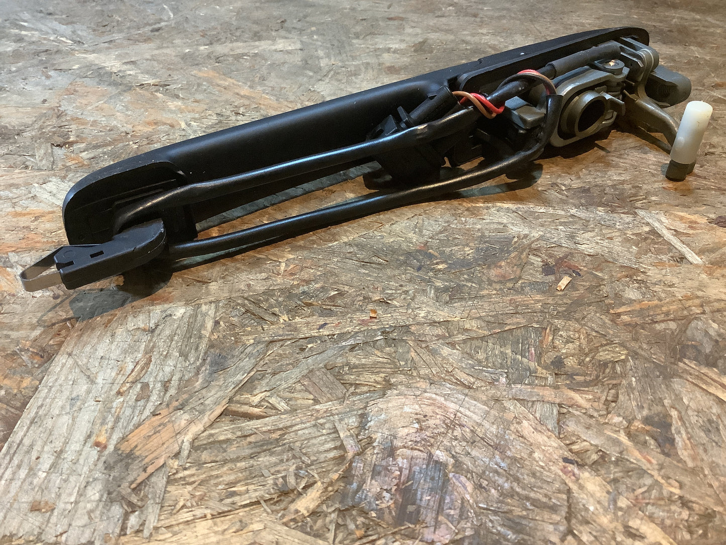 VW Passat 35i Türgriff vorn links Original Genuine Parts NEU