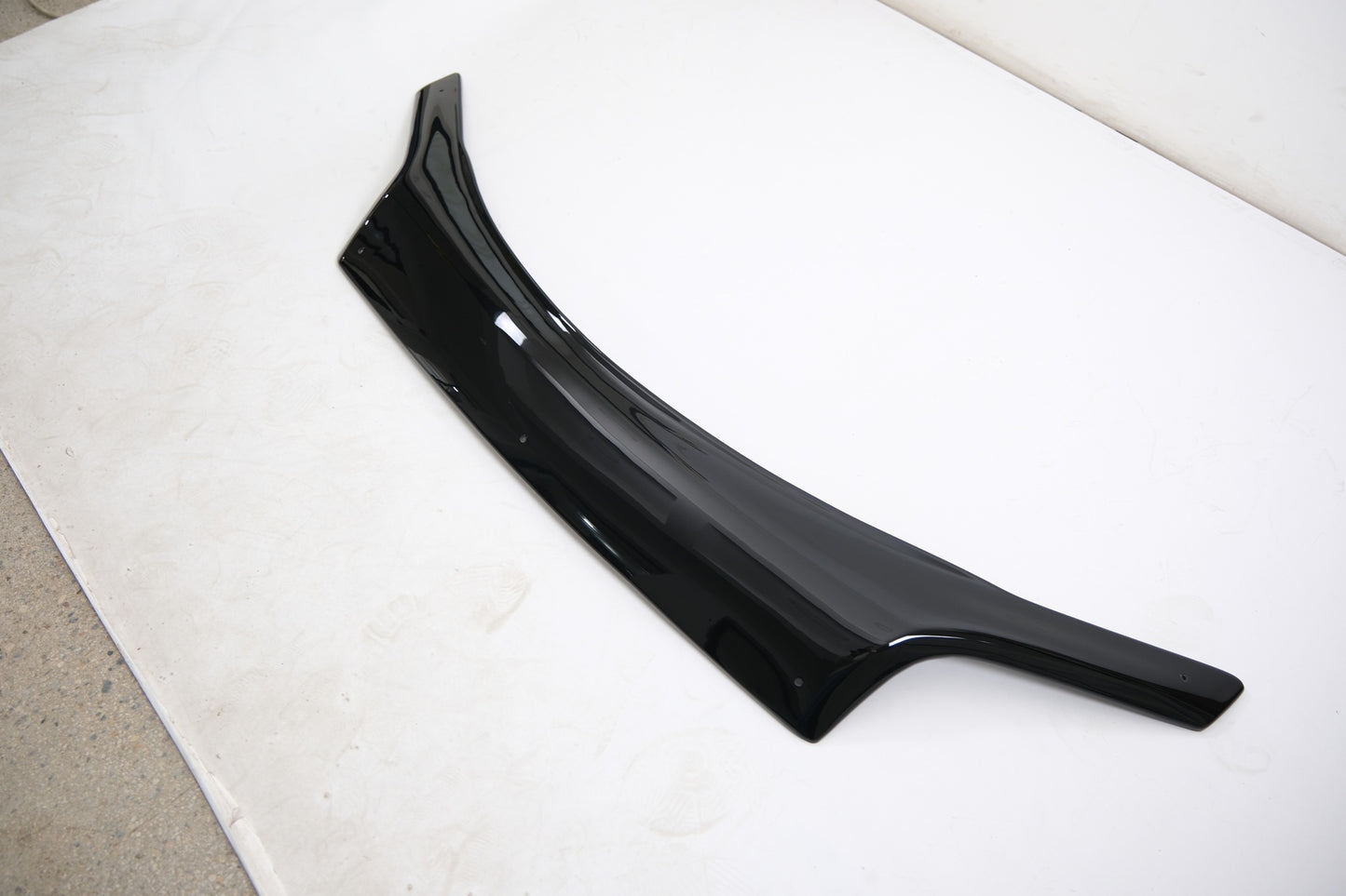 BP04.005 - Motorhaubenschutz passend für Ford Transit Connect 2003-2008 Hochglanz Schwarz