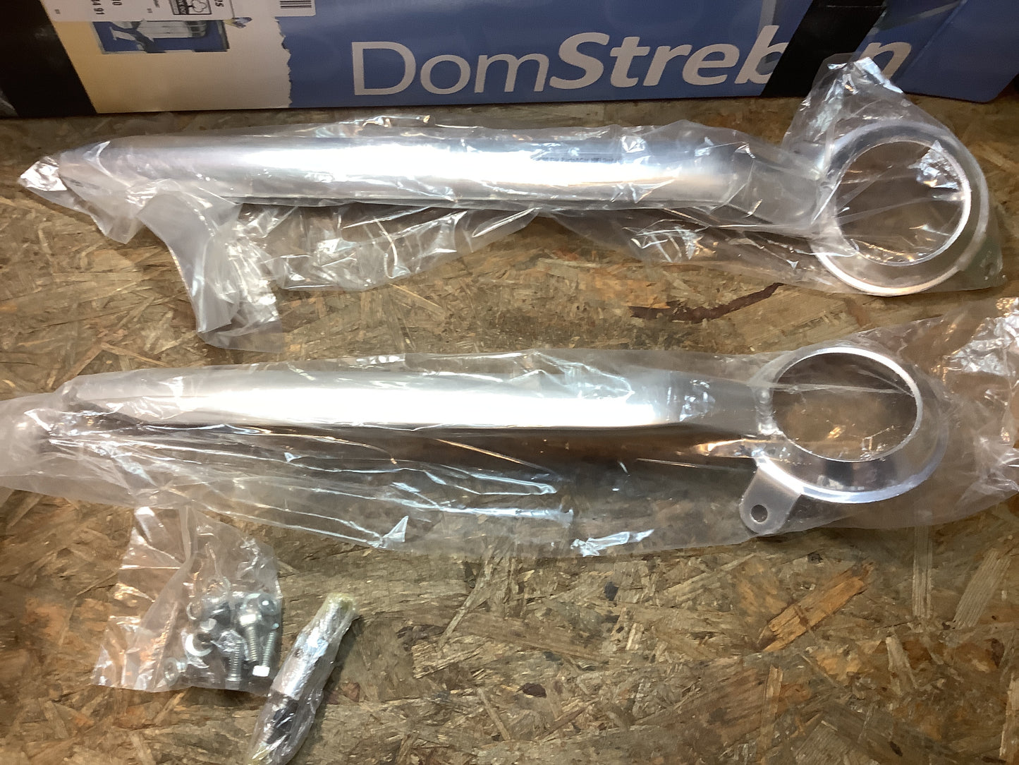Aluminium Domstrebe verstellbar passend für Opel Astra H ab Baujahr 2004 -