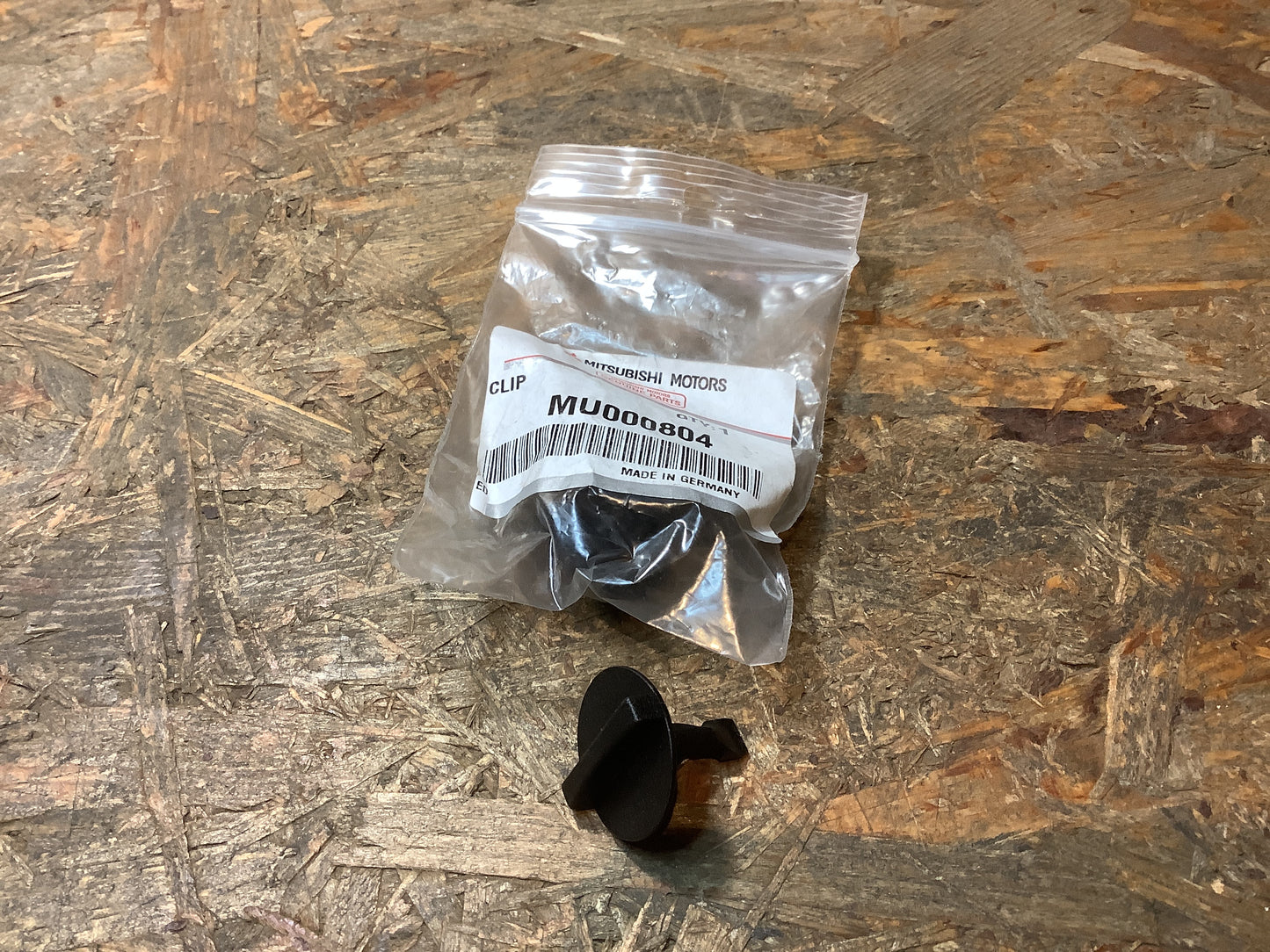 Mitsubishi Colt Z37A, Bj. 06-08 Clip, Instrumententafel, Unterverkleidung Original Mitsubishi NEU