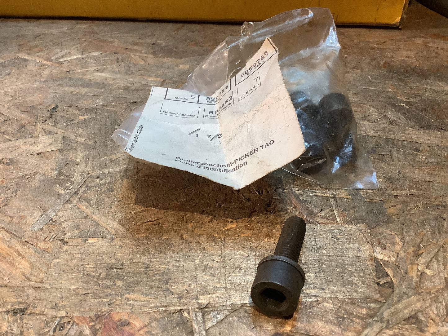 Opel 4 Zylinder CIH Motoren 6er Schraubenset Ansaug/Abgas Krümmer Original Opel NEU