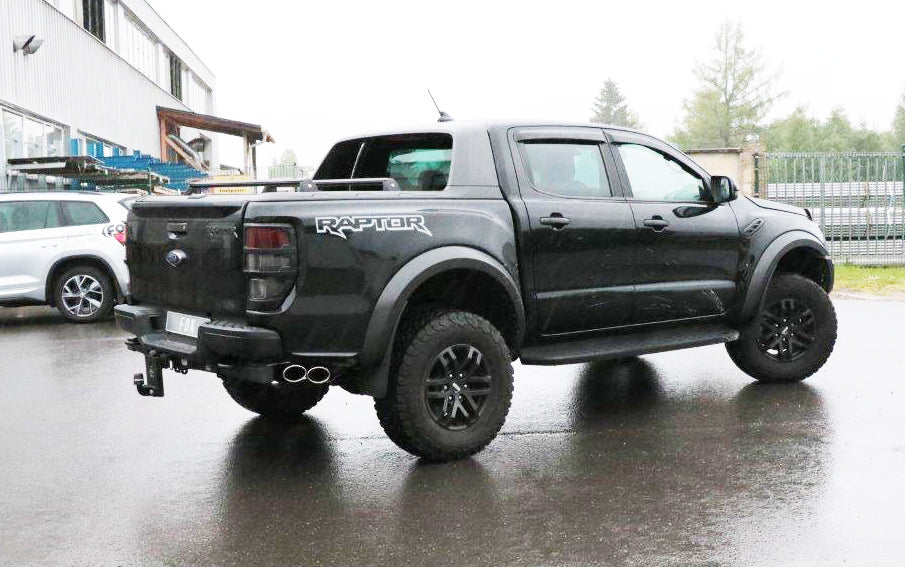 Ford Raptor - Doppelkabine Endschalldämpfer Sidepipe, Ausgang an der rechten Fahrzeugseite hinter dem Hinterrad - 2x115x8...