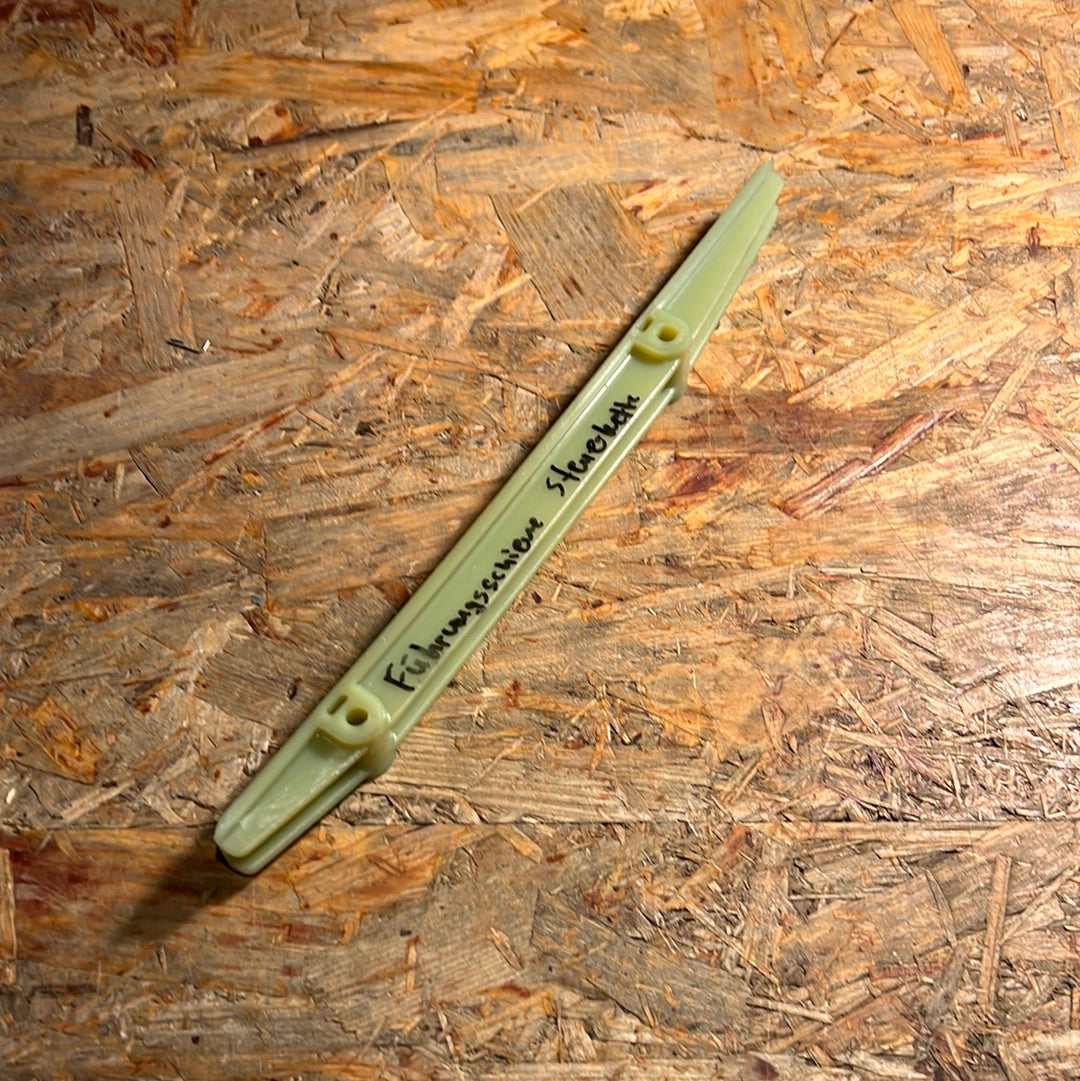 Original GM Opel Führungsschiene Steuerkette Omega / Frontera NEU