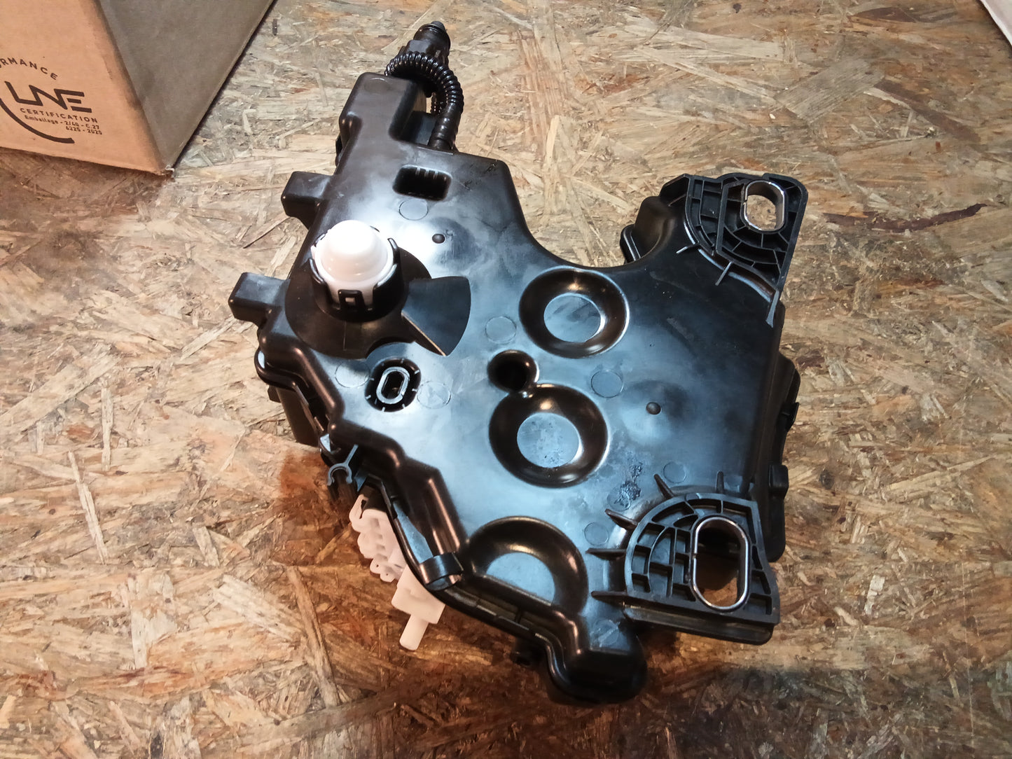 Vivaro C Peugeot Expert Citroen Tank für Kraftstoffadditiv original Genuine Parts NEU