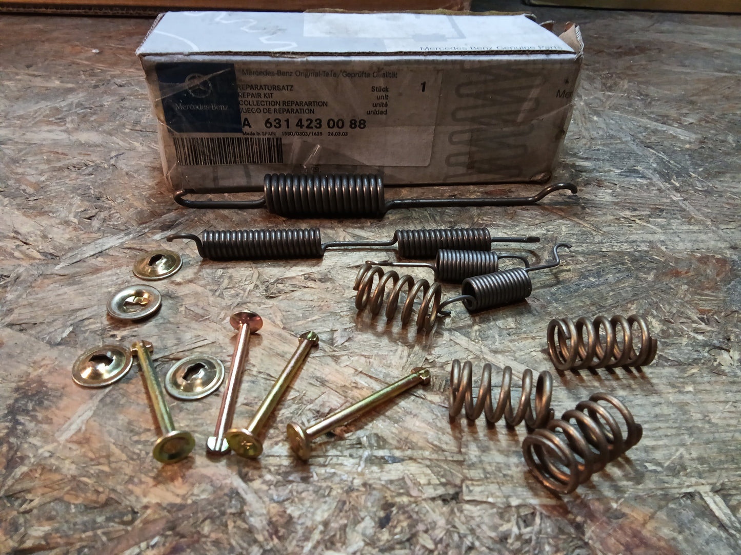 Mercedes-Benz Reparatursatz Bremse hinten original Mercedes NEU