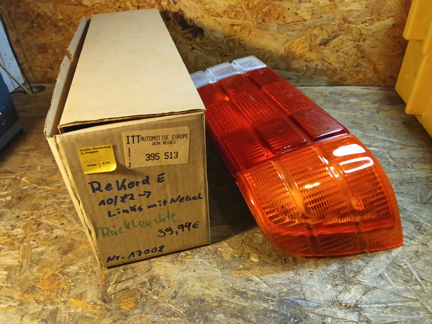 Rekord E Rückleuchte links BJ 10/82 original Automotive Europa NEU