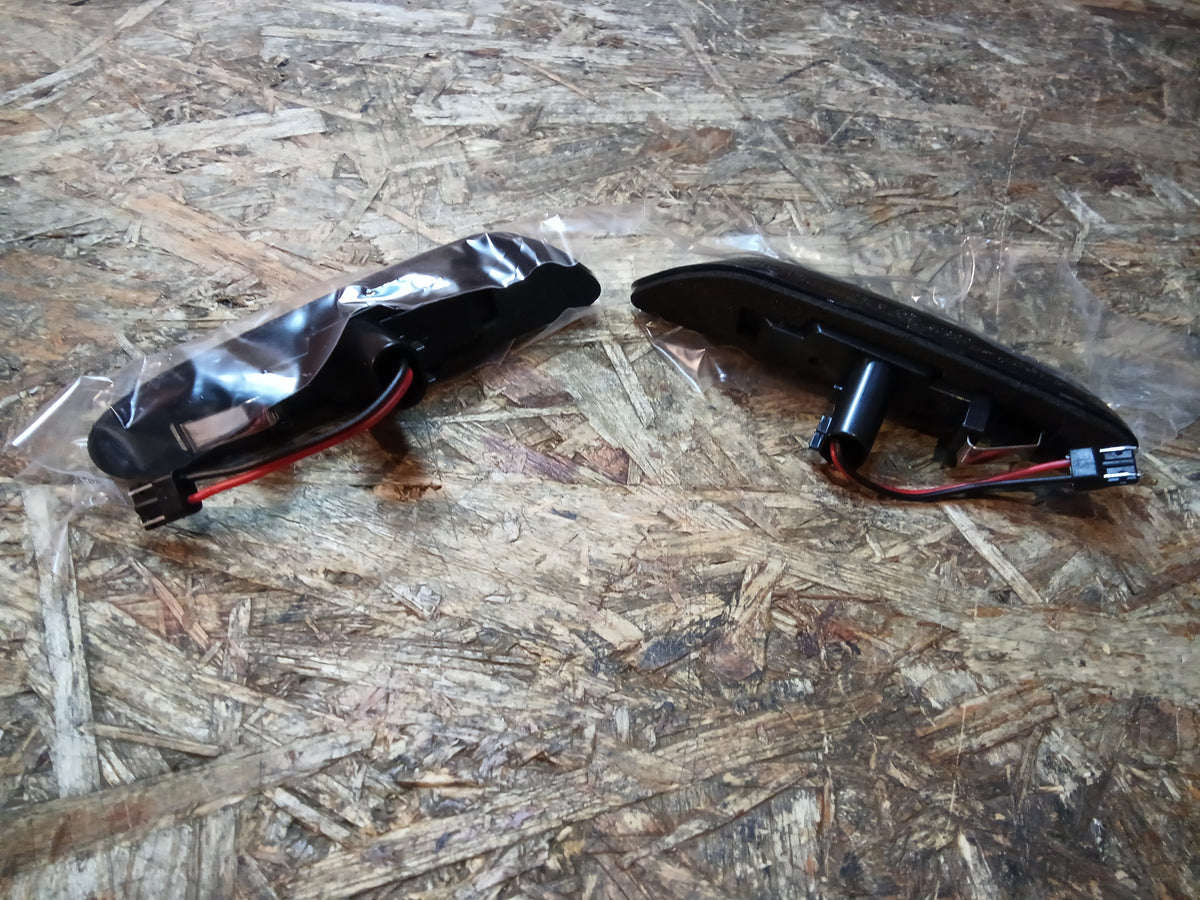 BMW E90/91/92/93 E60/61 E82/83/87/88 Facelift Seitenblinkerset dynamisch NEU