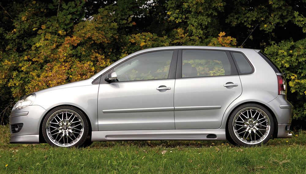 VW Polo 5 (9N) Rieger Seitenschweller auch 9N2/GTI (orig.Schweller müssen demontiert w.) rechts, mit Schacht, mit Ausschnitt, ABS,
inkl. Alugitter, Gutachten, Montagezubehör