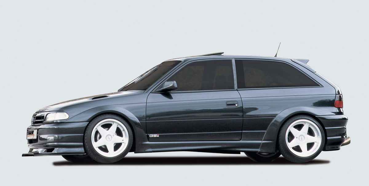 Opel Astra F Rieger Radlauf rechts, hinten, GFK