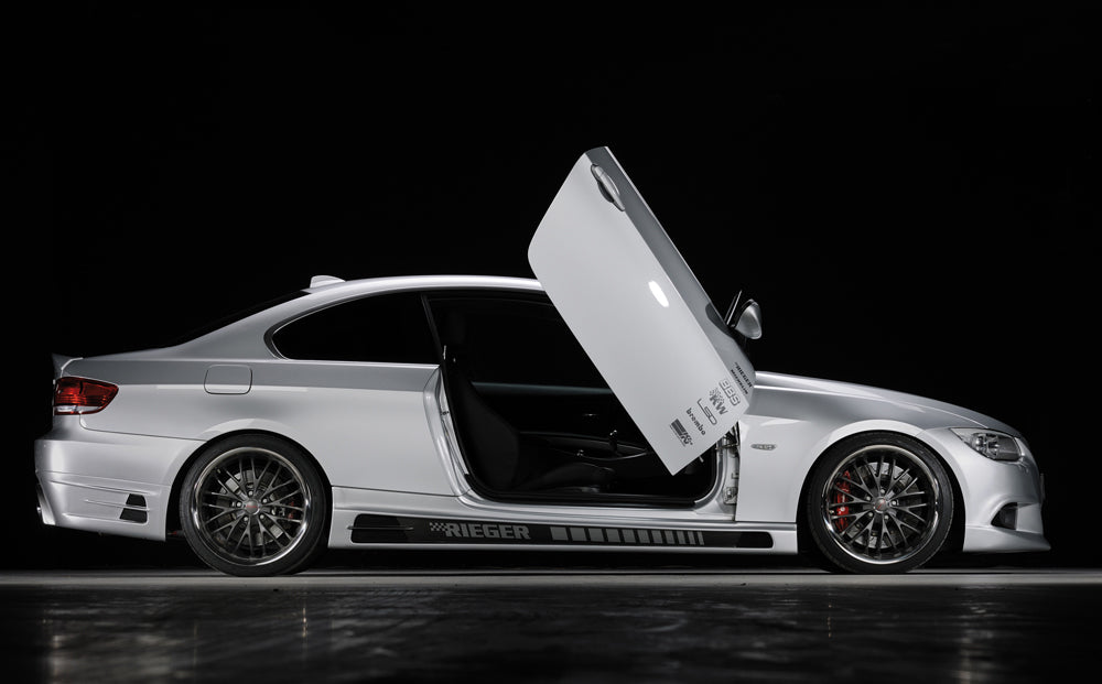 BMW 3er E92 Rieger Spoilerstoßstange ABS, für Fzg. mit Einparkhilfe (PDC),
inkl. Alugitter, Montagezubehör, ABE