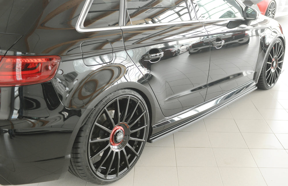 Audi RS3 (8V) Rieger Seitenschwelleransatz rechts, für orig. Seitenschweller, ABS,
inkl. Montagezubehör, Gutachten