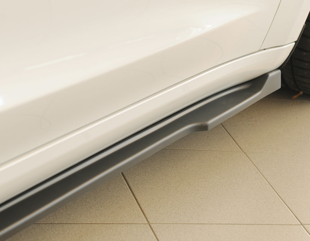 Tesla Model 3 (003) Rieger Seitenschwelleransatz rechts, für orig. Seitenschweller, ABS,
inkl. Montagezubehör, Gutachten