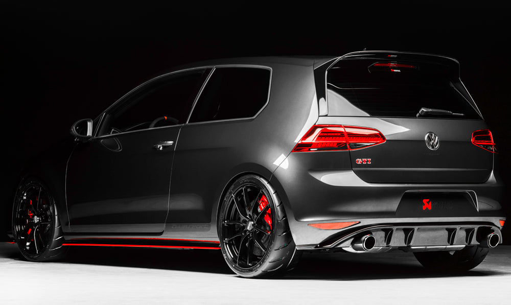 VW Golf 7 Rieger Heckeinsatz für Sportendrohr li. u. re., (100mm ø), ABS, schwarz glänzend,
inkl. Montagezubehör, Gutachten
