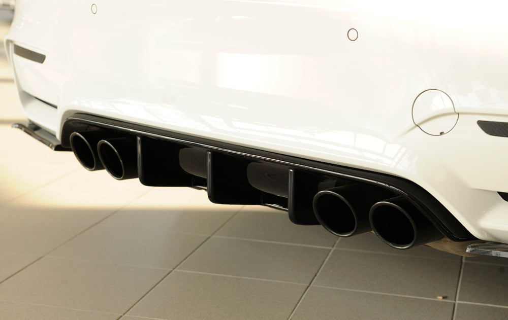 BMW 3er F80 M3 (M3) Rieger Heckeinsatz für orig. Heckschürze für orig. Heckschürze, für orig. Doppelendrohr li u. re, ABS, schwarz glänzend,
inkl. Montagezubehör, Gutachten