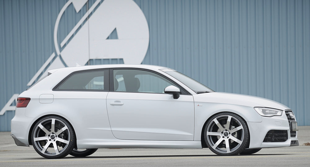 Audi A3 (8V) Rieger Heckeinsatz für Doppelendrohr li., ABS, Carbon-Look, für Fzg. ohne S-Line Exterieur,
inkl. Montagezubehör, Gutachten