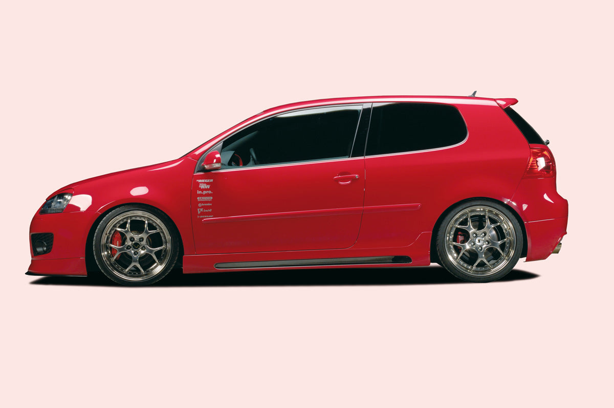 VW Golf 5 Rieger Seitenschweller -> nur für GTI links, mit Schacht, mit Ausschnitt, ABS, Carbon-Look,
inkl. Alugitter, Gutachten, Montagezubehör