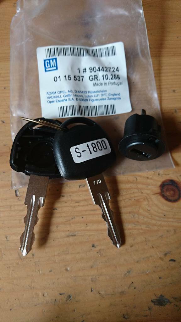 Astra F Corsa B Tigra A Schloss 2 Schlüssel Handschuhfach Neu GM