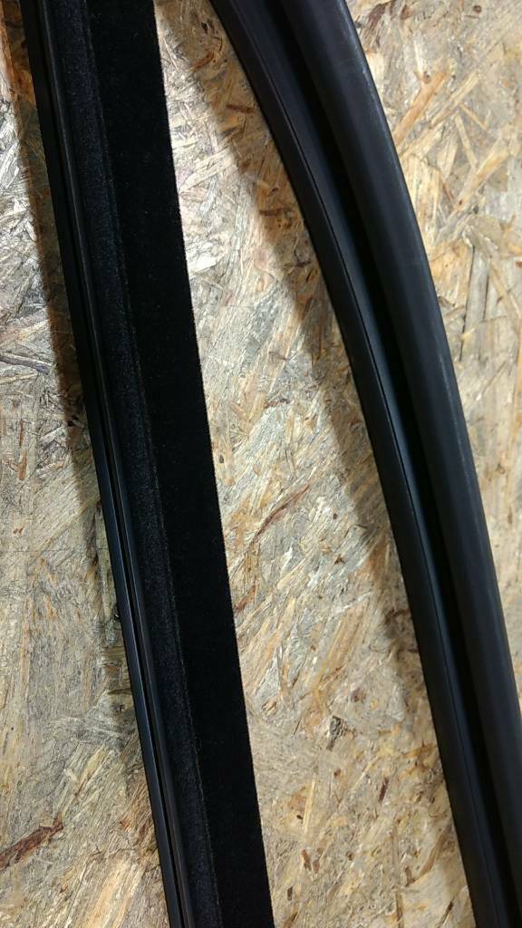 Original GM Opel Agila A Scheibendichtung Fensterdichtung vorne rechts NEU
