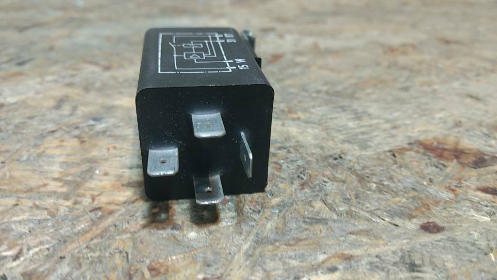 Original GM Opel Kadett Vectra Kaltstartbeschleunigung Relais NEU