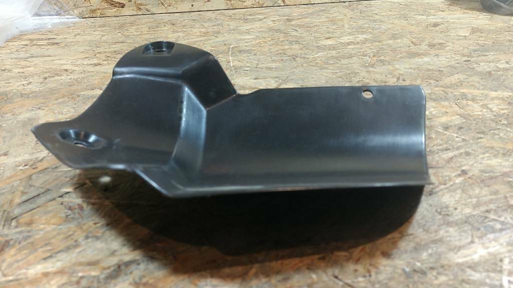 Original GM Opel Astra F Schutzverkleidung Kotflügel NEU