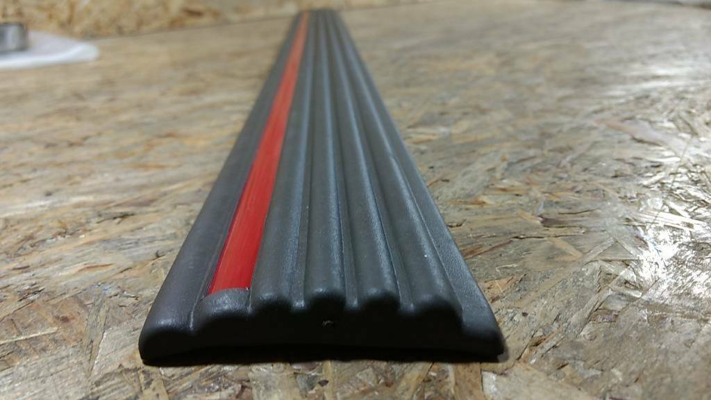 Ascona C 2-Türer Zierleiste Seitenwand l. original GM Opel NEU