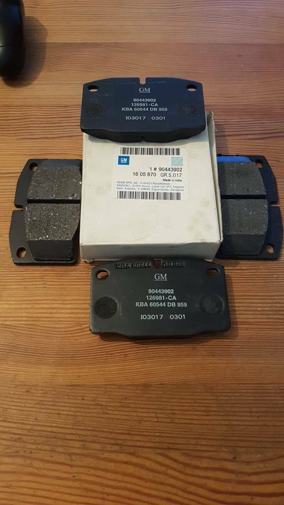 Original Opel Kadett Manta Vectra Rekord Ascona Bremsklötze NEU