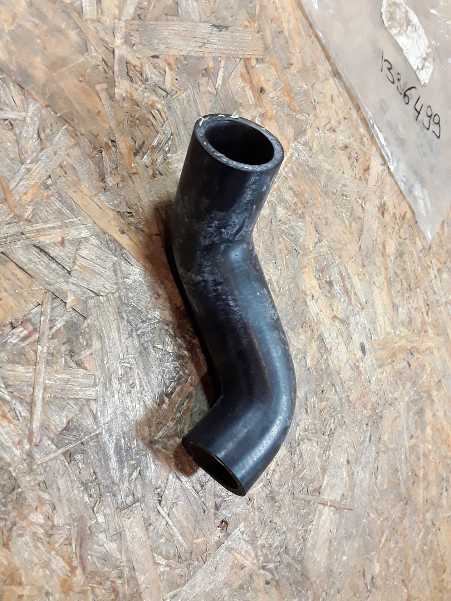 Vectra A 1,7D/1,7TD Einlassschlauch Kühler original GM Opel NEU