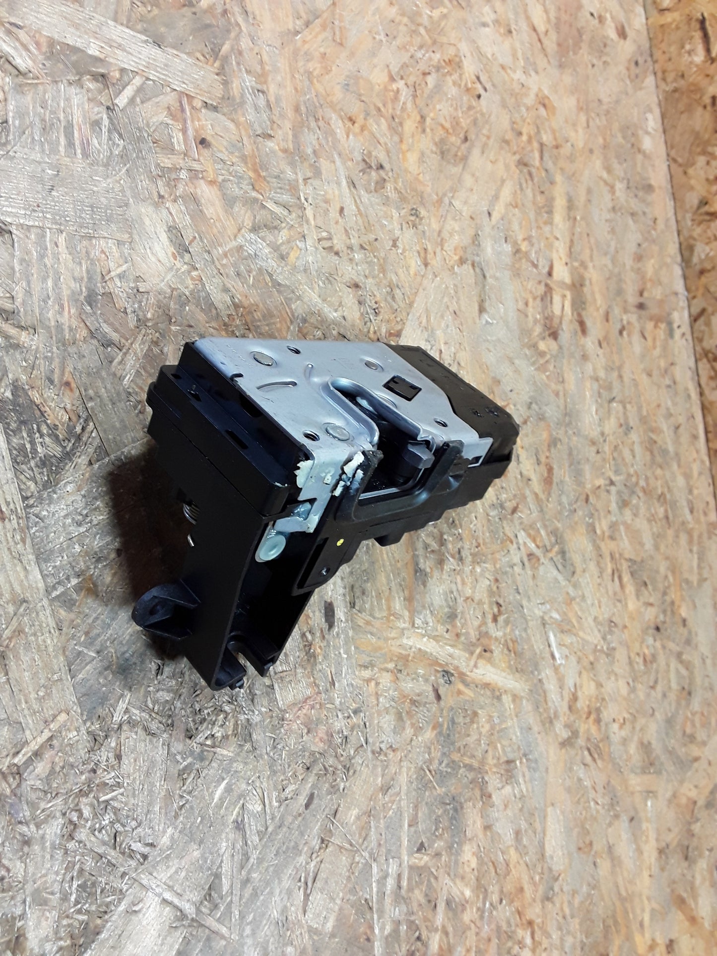 Astra H Caravan Zafira B Türschloss vorne links original GM Opel NEU