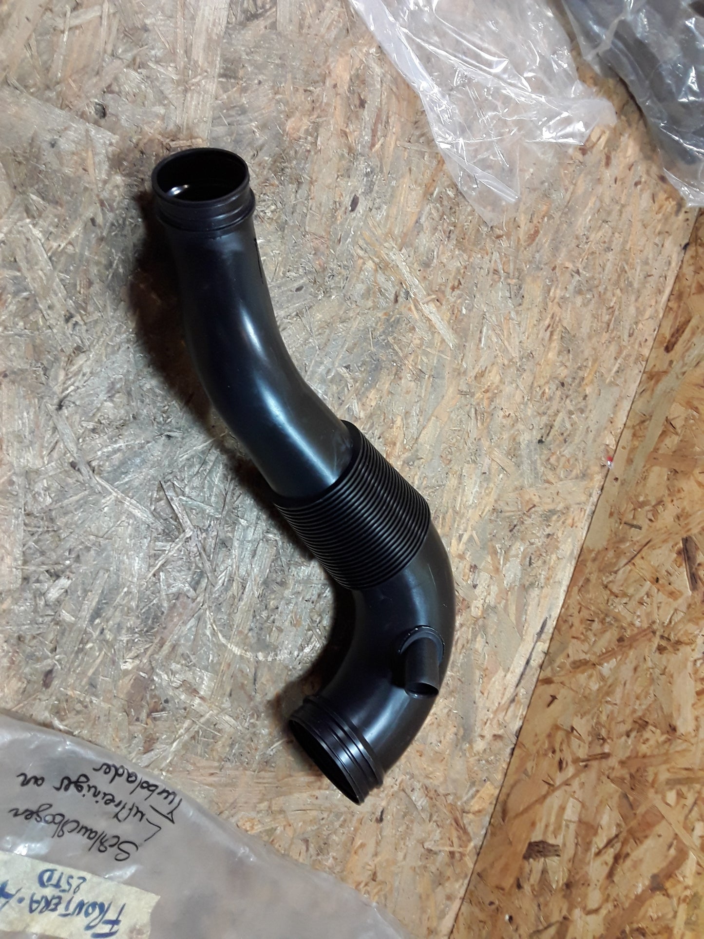 Frontera A 25DT Schlauchbogen Luftreiniger an Turbolader original GM Opel NEU