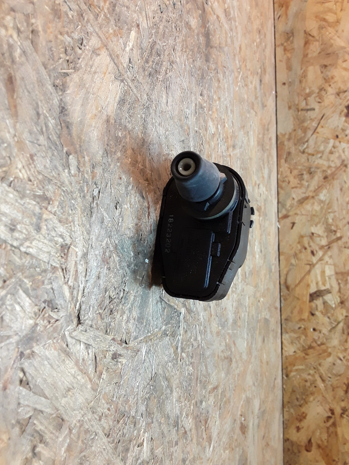 Ford Fiesta Mk2/ Mk3 Stellmotor Scheinwerfer original Bosch NEU