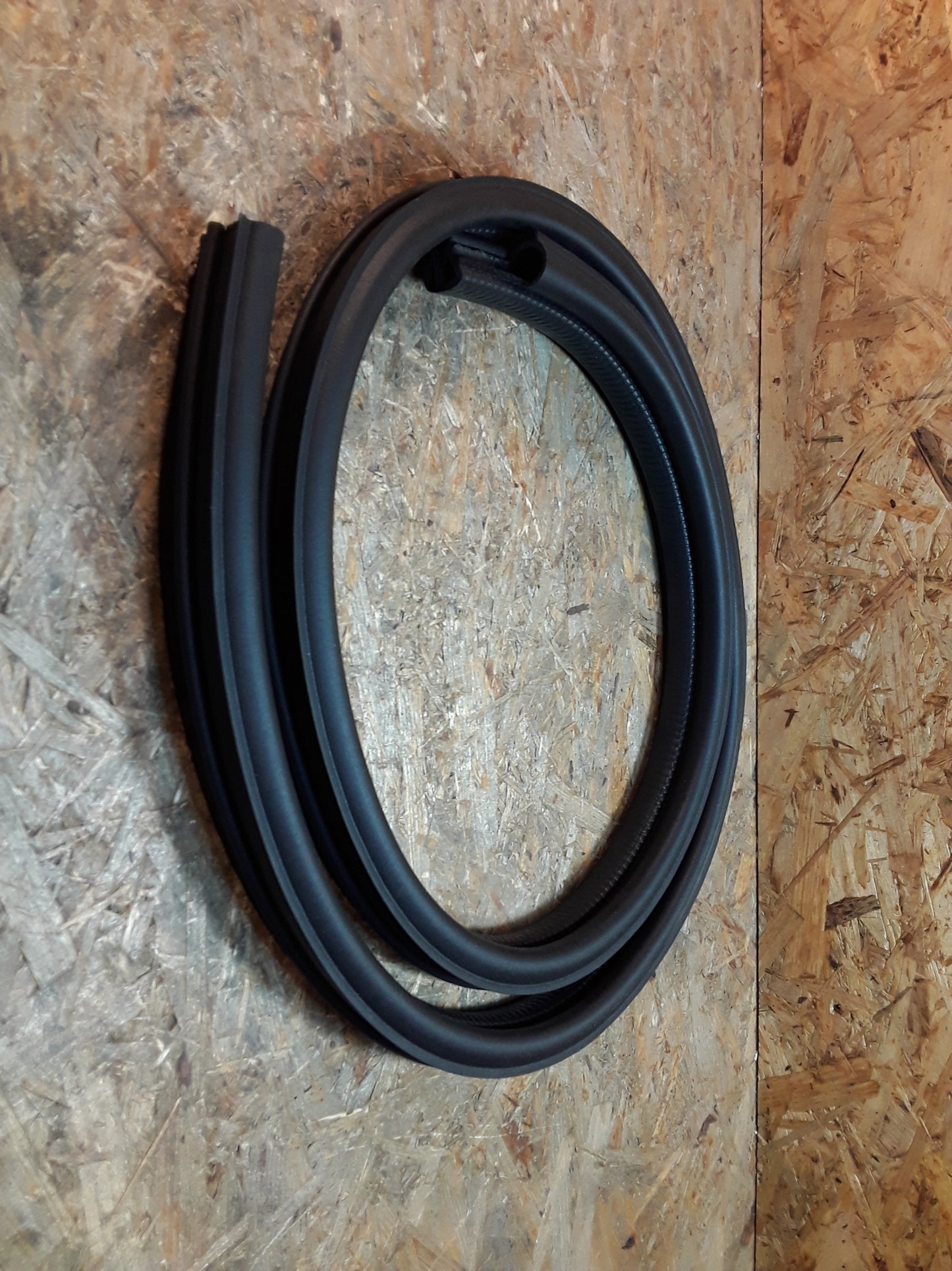 Kadett E Cabrio Abdichtung Scharniersäule original GM Opel NEU