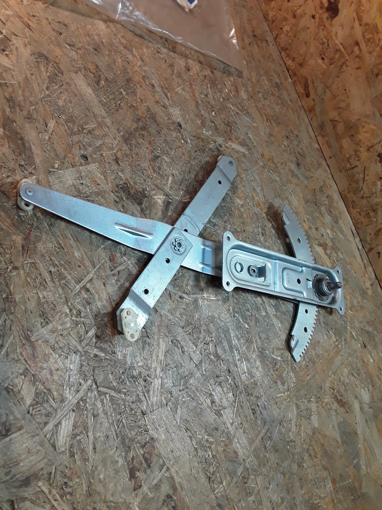 Kadett D Fensterheber links vorne original GM Opel NEU