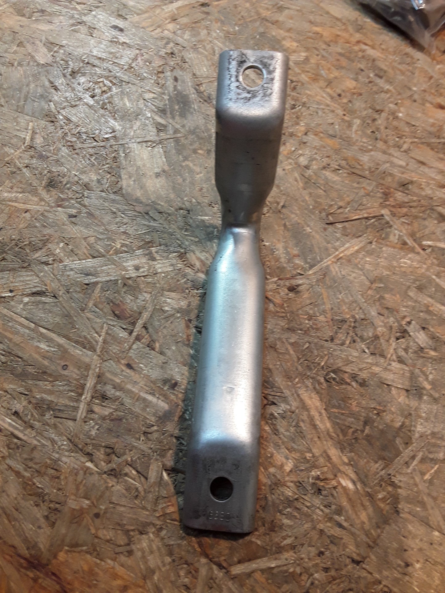 Original GM Opel Verzurrhaken hinten Rückwand 90582830 Zafira A , Zafira A