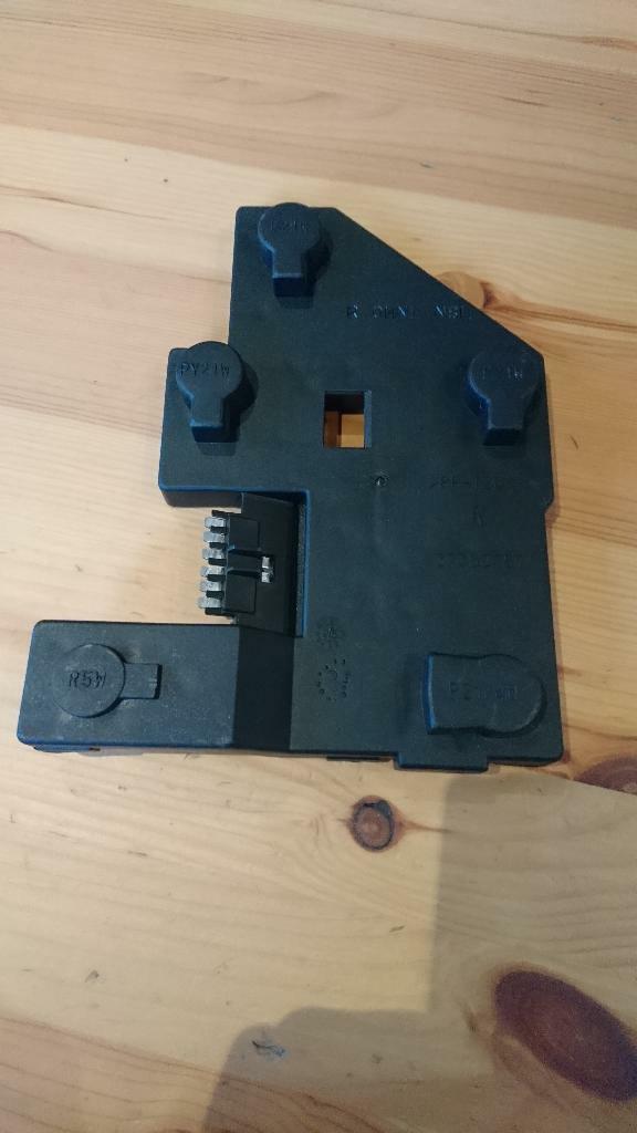 Vectra B Lampenträger hinten rechts neu original GM